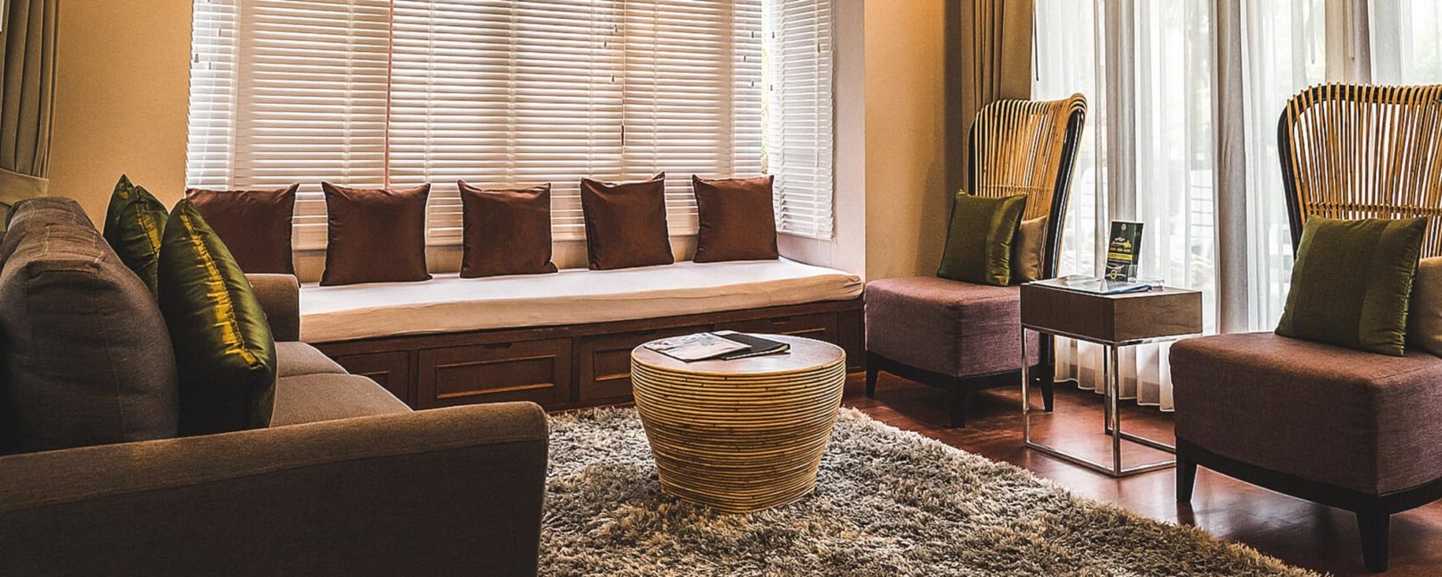 Weekend Villa Logo design